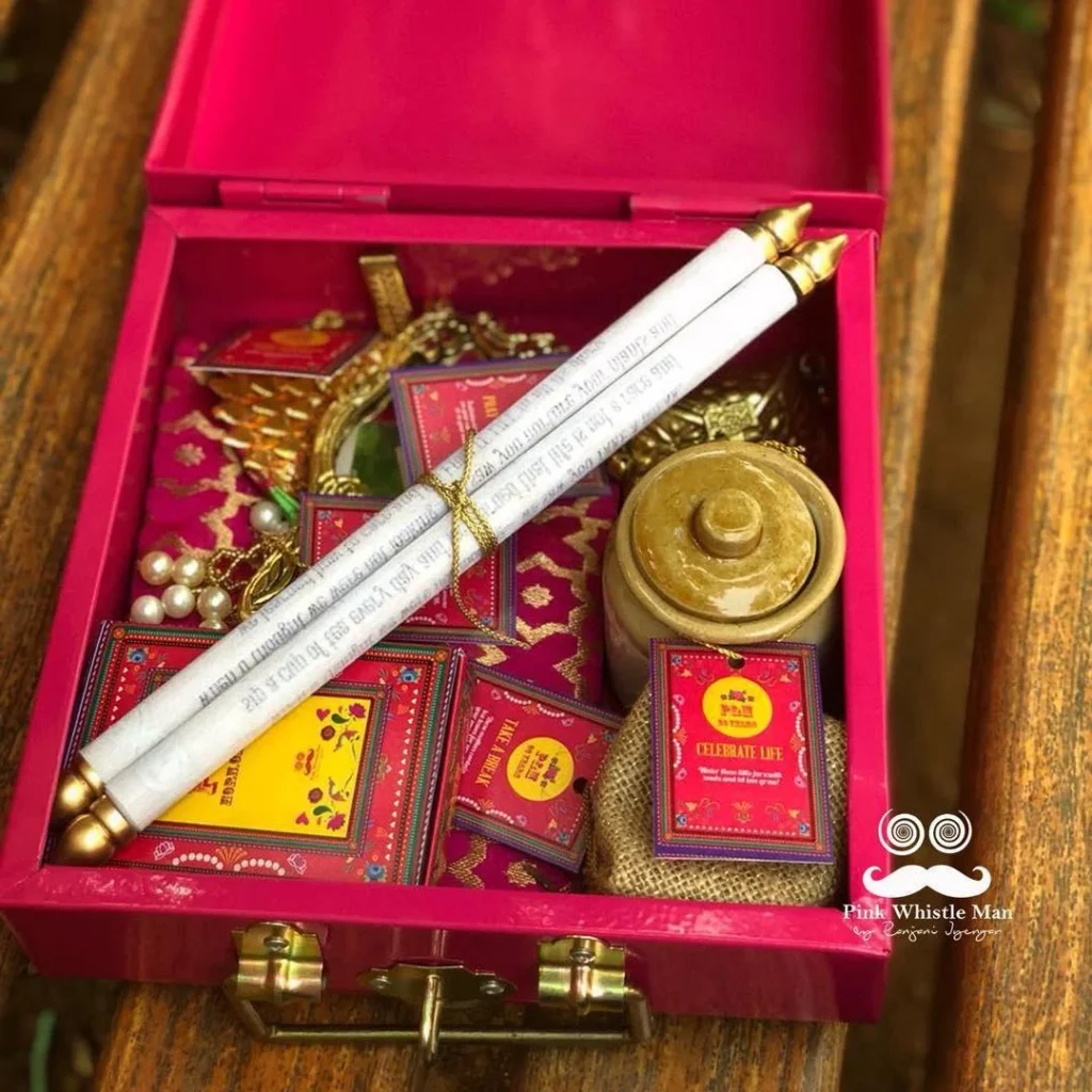 Unique wedding invitation card boxes